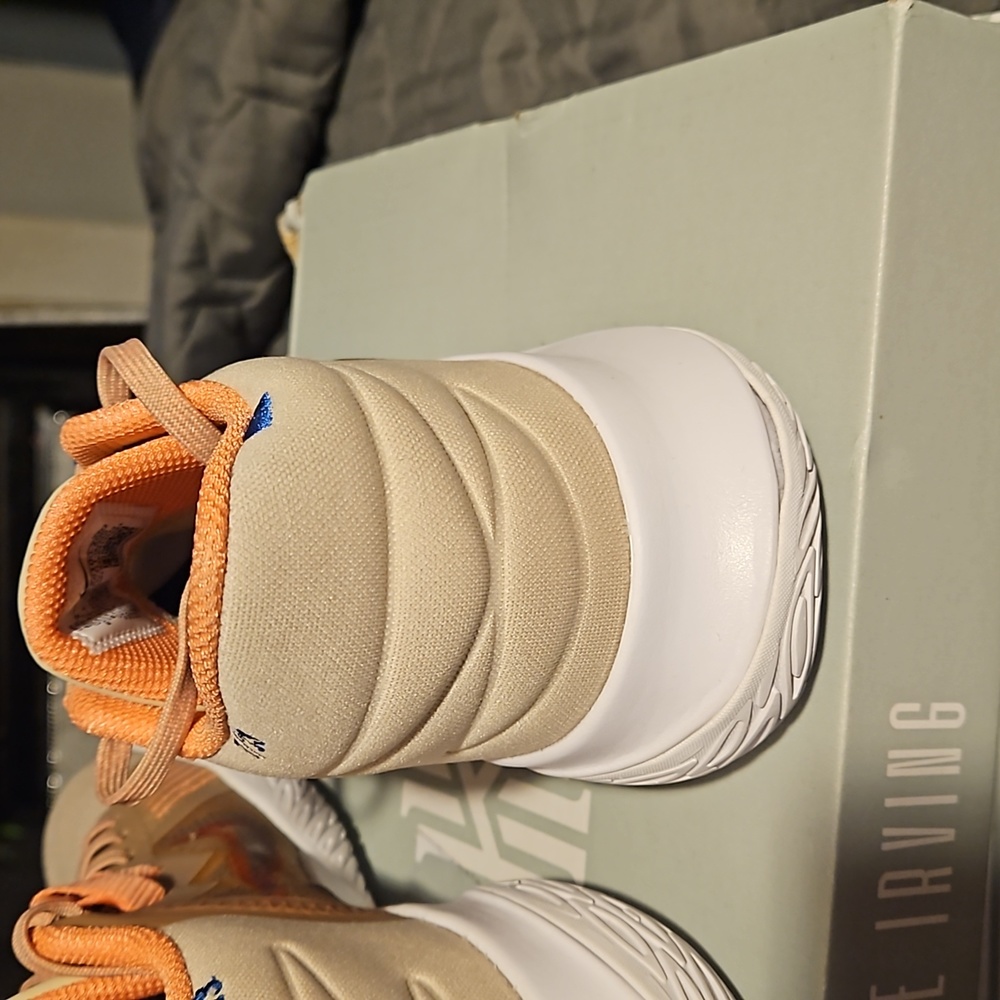 Nike Kyrie Flytrap Sneakers - image 4